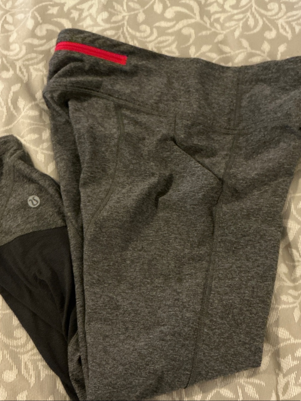 Lululemon Gray Athletic Leggings with Pink Accent - Picture 6 of 7